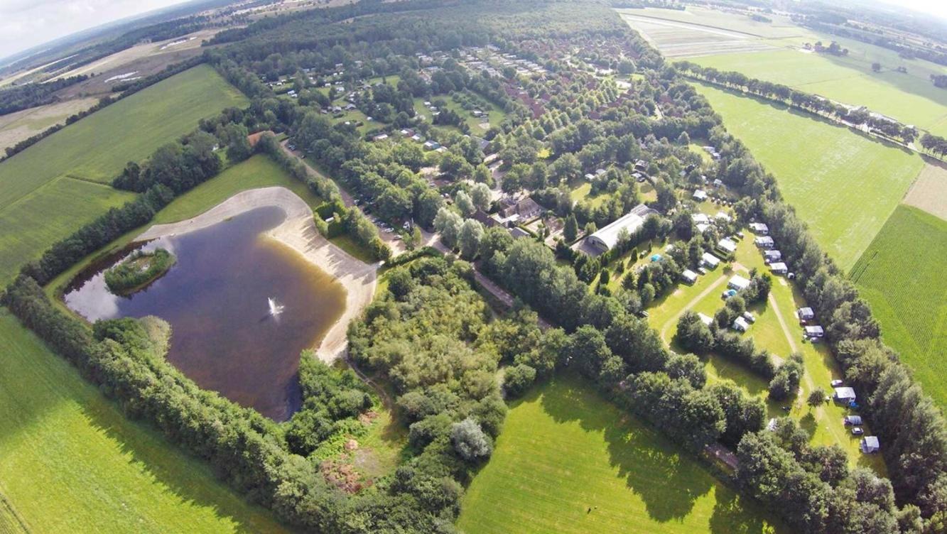 Comfortabel Chalet In Nationaal Park Wateren エクステリア 写真
