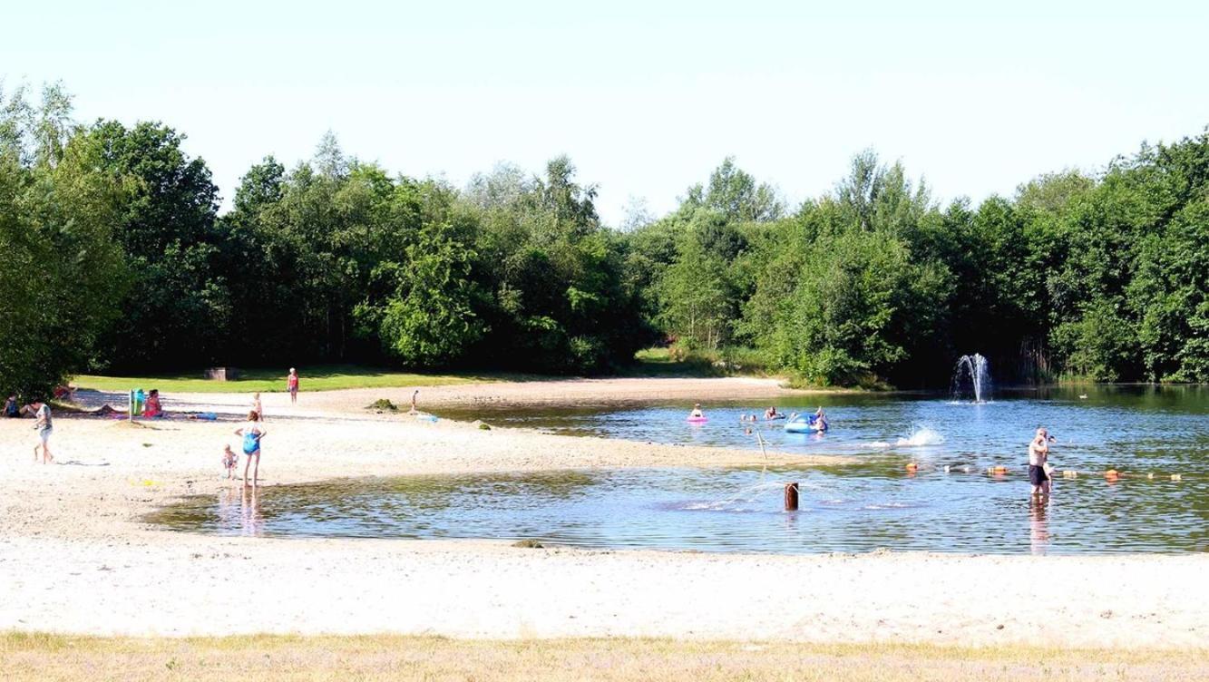 Comfortabel Chalet In Nationaal Park Wateren エクステリア 写真