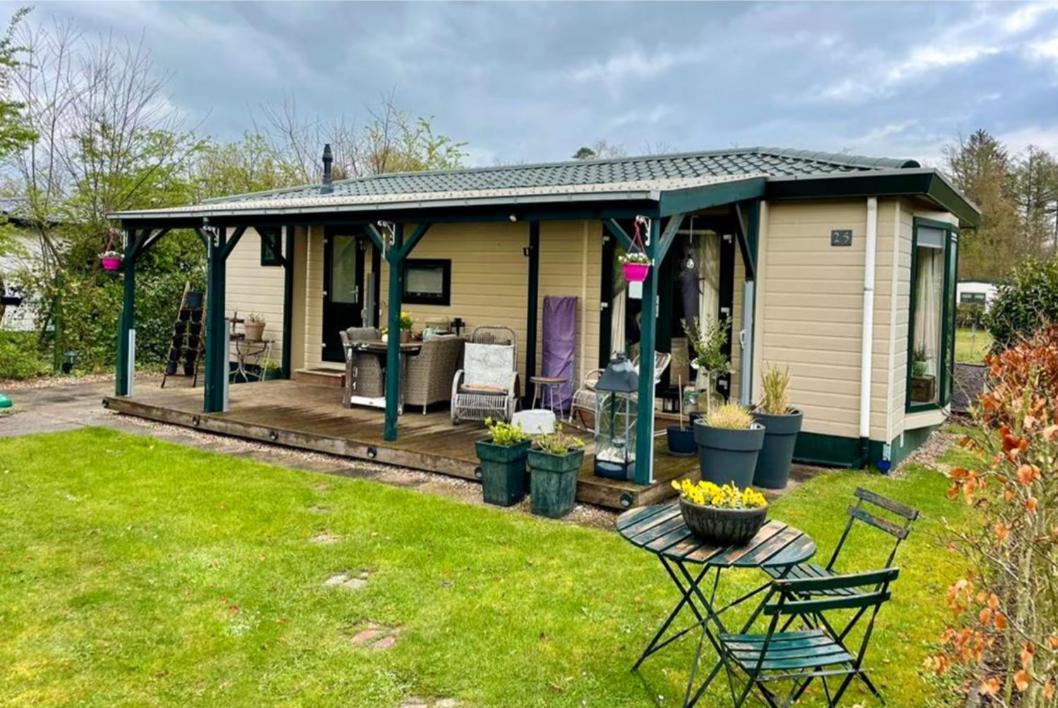 Comfortabel Chalet In Nationaal Park Wateren エクステリア 写真