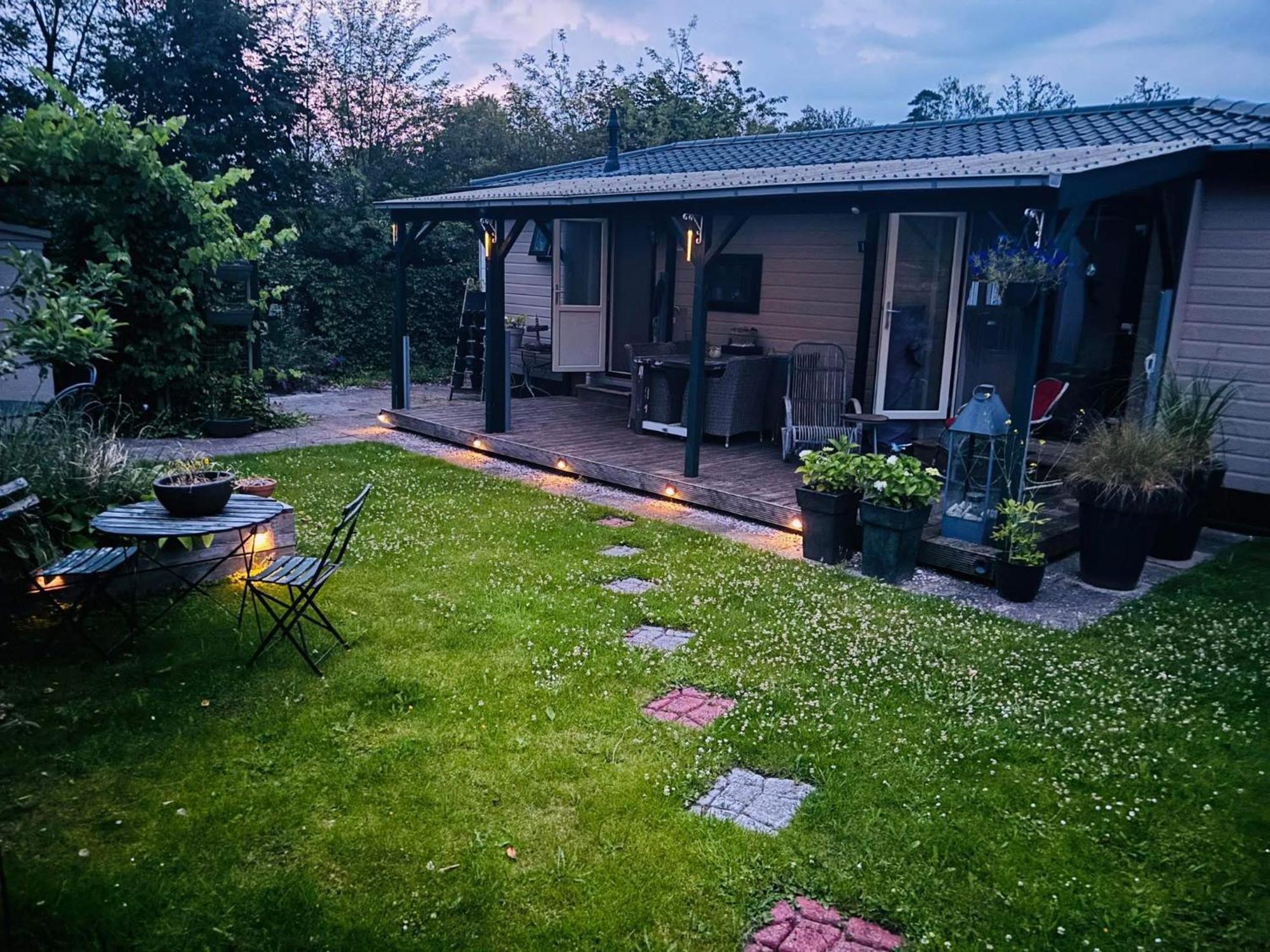 Comfortabel Chalet In Nationaal Park Wateren エクステリア 写真